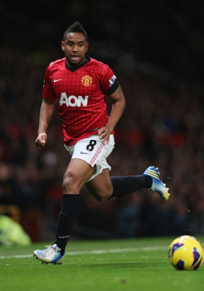 他过早地离 他过早地离